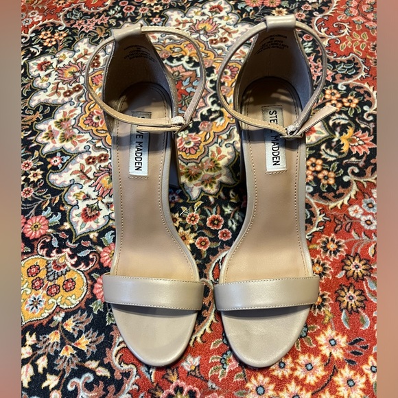 Steve Madden Carrson nude block heel - Picture 3 of 7